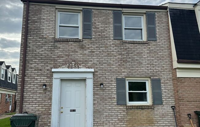 Bellefonte 3 bedroom townhouse available now!
