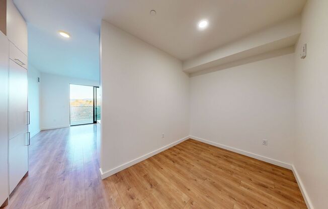 Studio, 1 bath, 460 sqft, $1,850, Unit 315