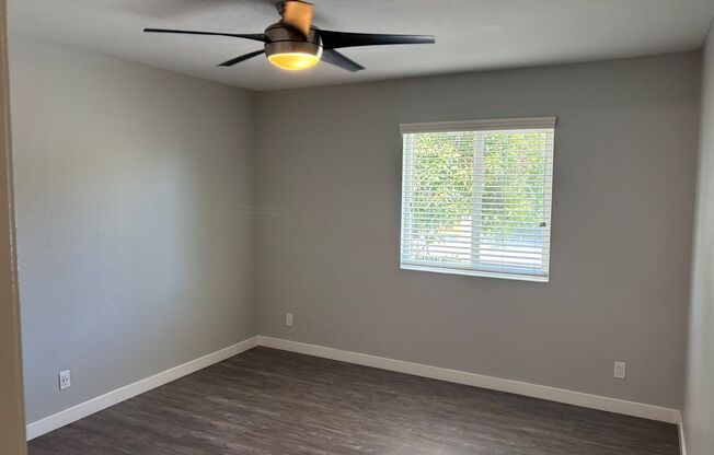 2 beds, 1 bath, 875 sqft, $2,720, Unit 4