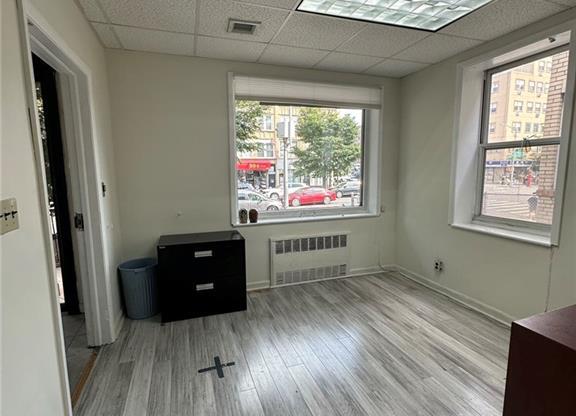 Studio, 2,160 sqft, $4,000