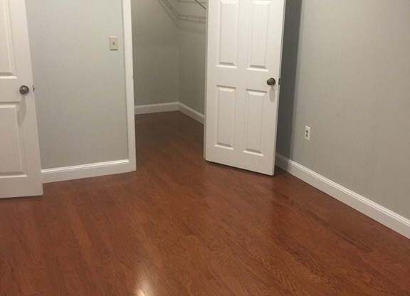 1 bed, 1 bath, 800 sqft, $3,950, Unit 1F