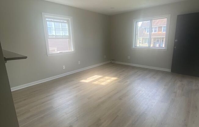 1 bed, 1 bath, 750 sqft, $950