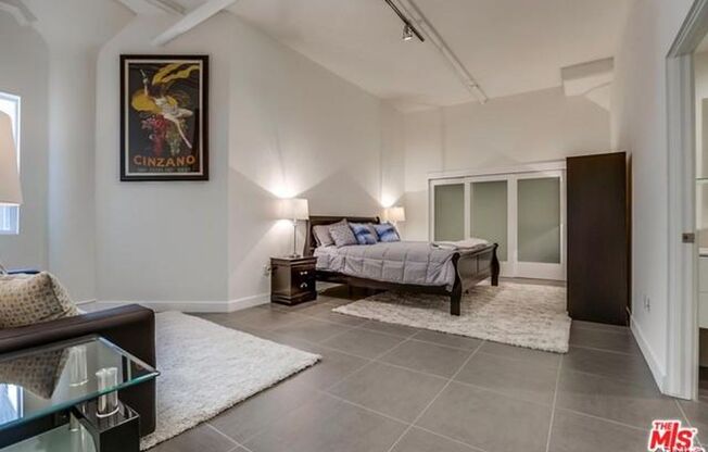 2 beds, 1 bath, 1,100 sqft, $3,100, Unit 306