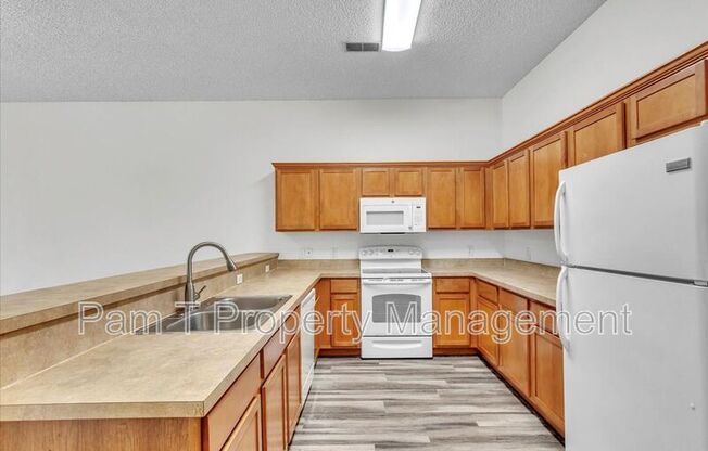 3 FALKLAND AVE