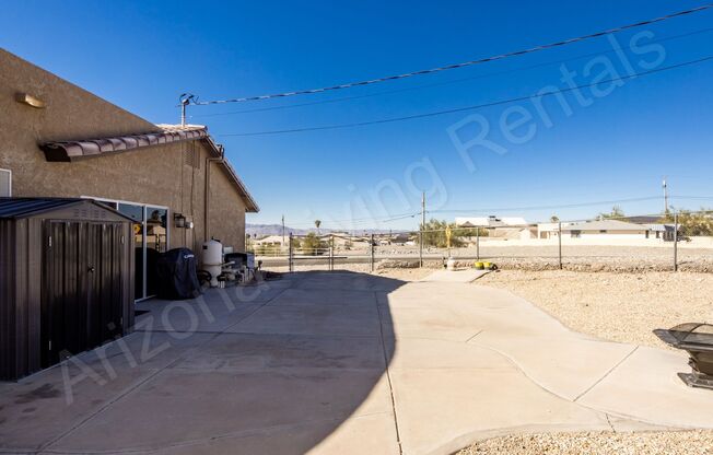 3 beds, 2 baths, $2,600