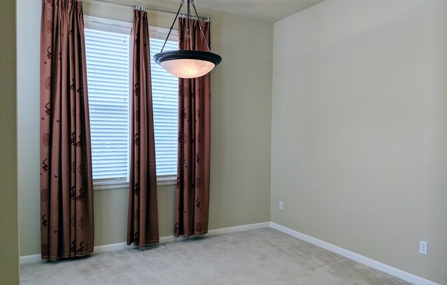 Beautiful 3 Bed 2.5 Bath 2 Story in Kirkland