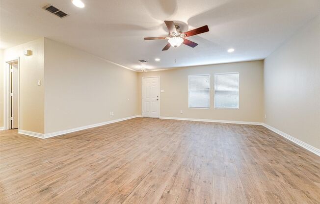 Gorgeous 3 Bedrooms House for rent in Keller!!!