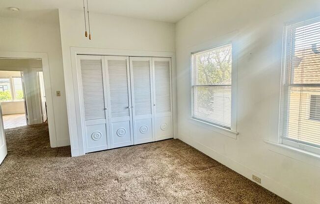 6bedroom house full of charm steps from UC Berkeley!