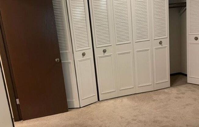 2 beds, 1 bath, 1,034 sqft, $1,575, Unit 343-B