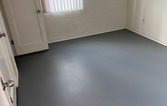 1 bed, 1 bath, 600 sqft, $825, Unit 4