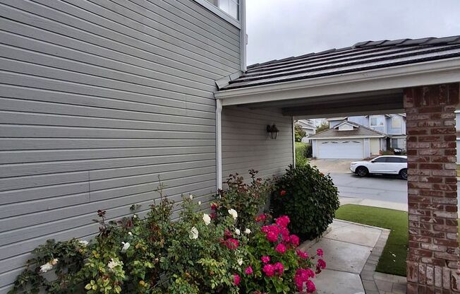 Beautifully Remodeled 4-Bedroom, 3-Bath w/ 2 Car-Garage and Central AC/Heat! MUST SEE!!!