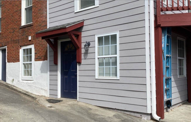KENNESAW_AVE_655