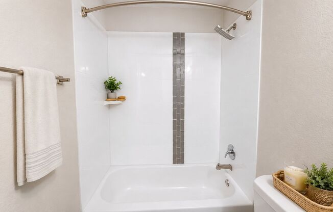 2 beds, 2 baths, 554 sqft, $903, Unit 6111