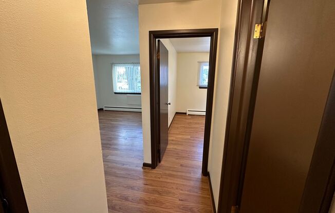 1 bed, 1 bath, 700 sqft, $895, Unit 14