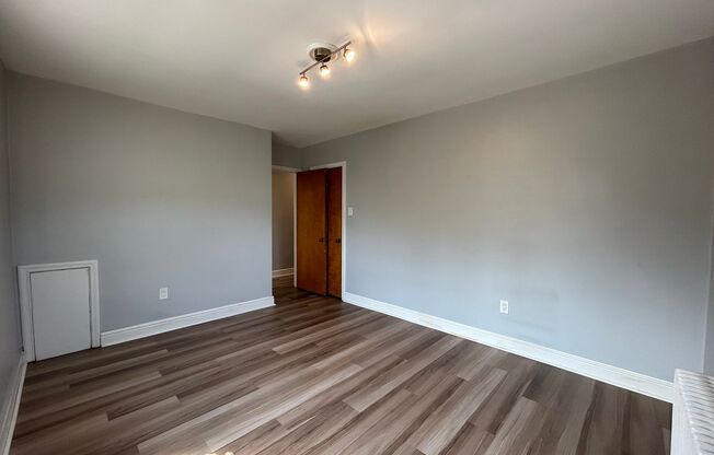 2 beds, 1 bath, 800 sqft, $1,720, Unit 6230 Fifth Ave. #320D