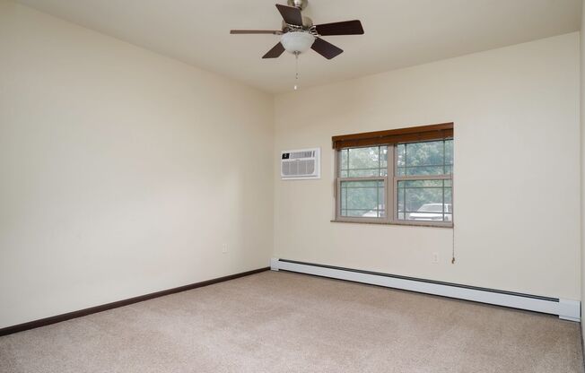 2 beds, 2 baths, 1,101 sqft, $1,900, Unit 116