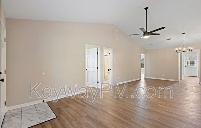 517 EDGECLIFF LN