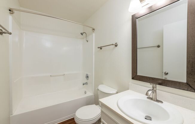 1 bed, 1 bath, 555 sqft, $1,795, Unit 36