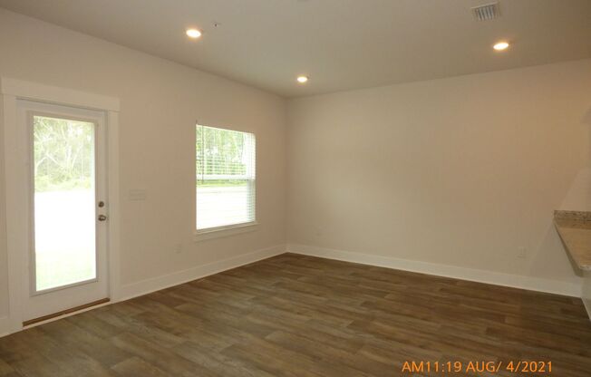 Beautiful New Townhome in Admiral's Quarters