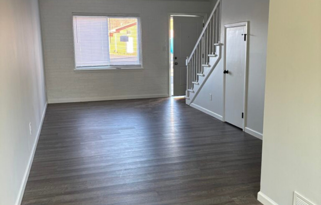2 beds, 1.5 baths, 1,050 sqft, $1,349, Unit 39