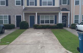3 beds 2 bath property in Atlanta!! -- Security Deposit is NEGOTIABLE!