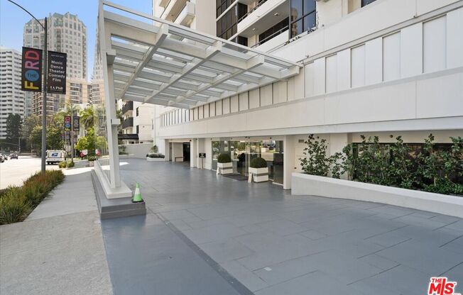 2 beds, 2.5 baths, 1,888 sqft, $7,500, Unit 705