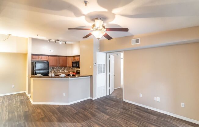 2 beds, 2 baths, $1,572, Unit 12-307