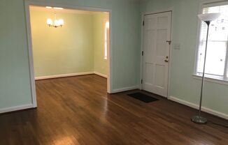 3 beds, 1 bath, $2,200