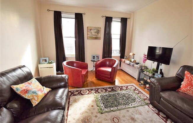 59 11 QUEENS BLVD