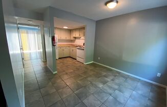 2 beds, 1.5 baths, $985, Unit UNIT 9