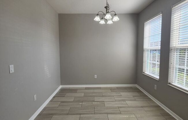 Lovely Updated Townhome in Riverview!
