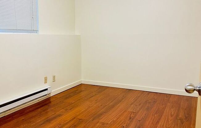 2827 14th Ave W