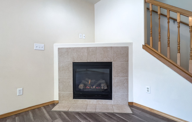 Fabulous 4 Bedroom 2.5 bath house on Private Street End Cul-De-Sac in the Powellhurst-Gilbert Neighborhood-SE Portland!