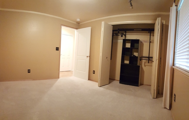 3 beds, 2 baths, $2,400