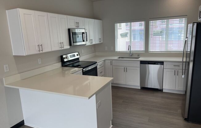 3 beds, 2.5 baths, 1,500 sqft, $1,995, Unit Unit 4