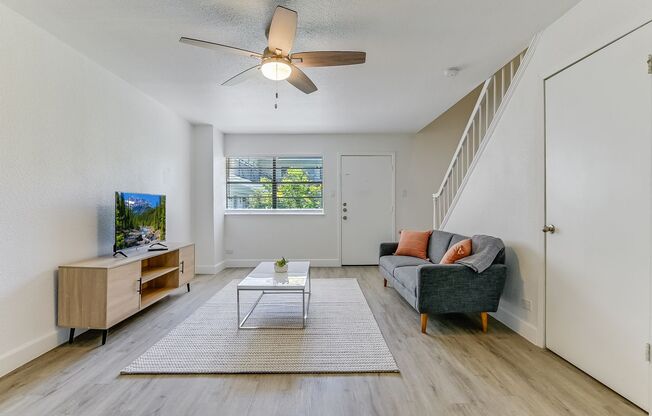 2 beds, 1.5 baths, 1,042 sqft, $1,450, Unit 115