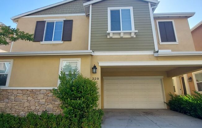 Charming 4 bed 2.5 bath in Anaheim! MUST SEE!!
