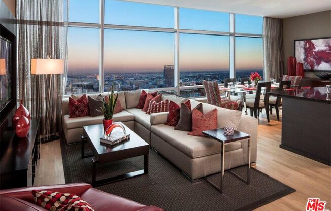 1 bed, 2 baths, 1,320 sqft, $5,695, Unit 34C