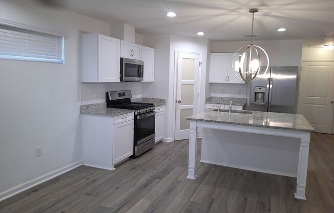 Canopy! Modern NE 3/2.5 w/ Stainless Steel Appliances, Granite Counters, & Resort Style Amenities! $2095/month Avail NOW!