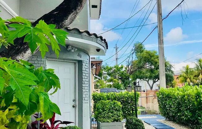 535 NE 68th Street #Upstairs