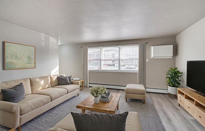 1 bed, 1 bath, 582 sqft, $999, Unit 1032-01