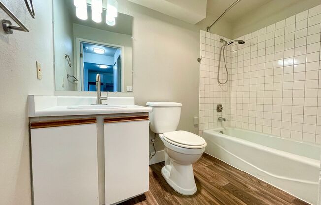 1 bed, 1 bath, 636 sqft, $1,595, Unit 429