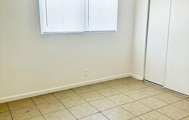 2 beds, 2 baths, 902 sqft, $1,195, Unit #140