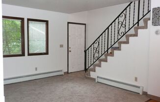 2 beds, 1 bath, 800 sqft, $1,650, Unit 1940-2
