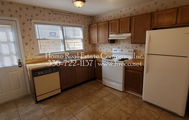 2 beds, 1.5 baths, $895, Unit 3600-6