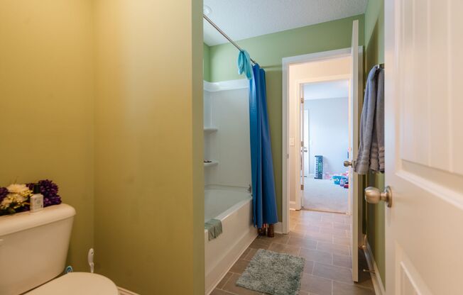 Spacious 4 Bed, 4 Bath Home in HOA Community
