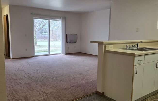 2 beds, 1 bath, 850 sqft, $1,259, Unit PL   7506