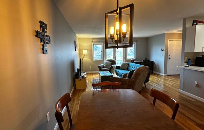 2 beds, 2 baths, $3,500, Unit #1F