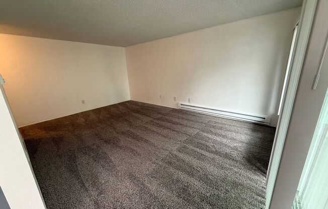 2 beds, 1 bath, 1,000 sqft, $1,495, Unit B - 201