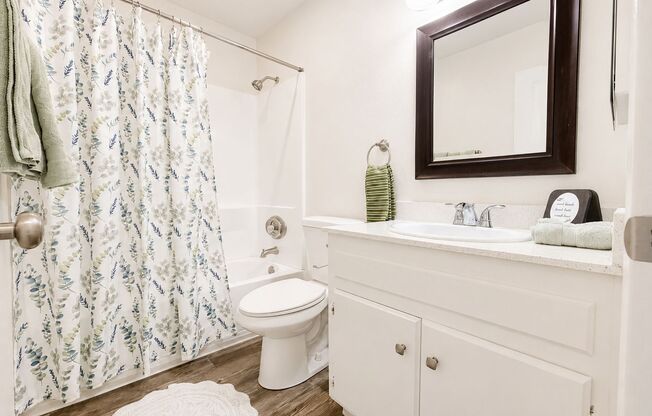 2 beds, 1 bath, 825 sqft, $1,995, Unit 08